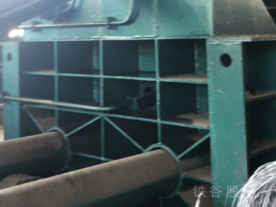 现代220挖机，华宏200吨图6