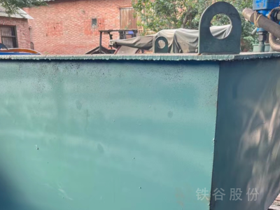 江阴产250吨立式打包机，包块1.1?1.6米图4